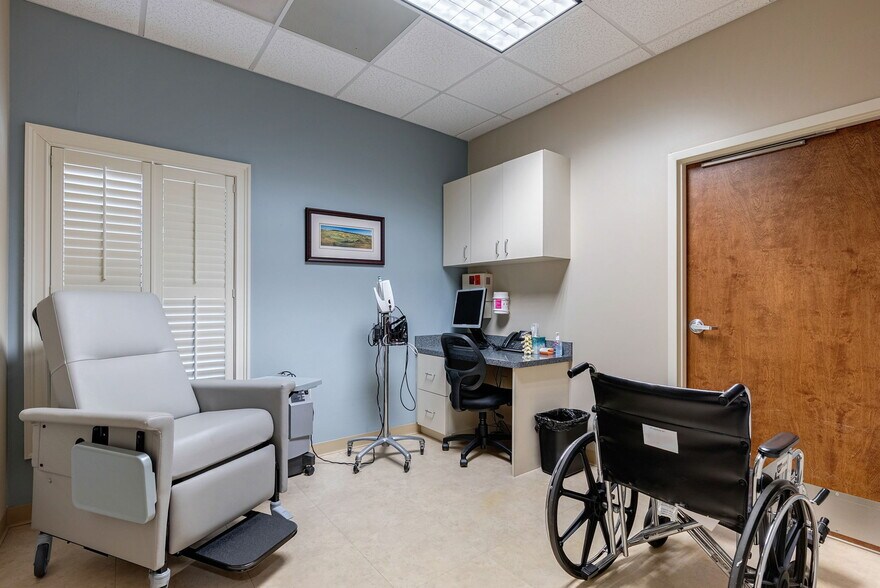 More Photos Of 1500 Langford Dr, Watkinsville Medical For Sale