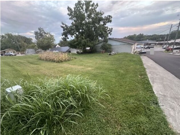 More Photos Of 26 E Main St, Pekin Apartments For Sale