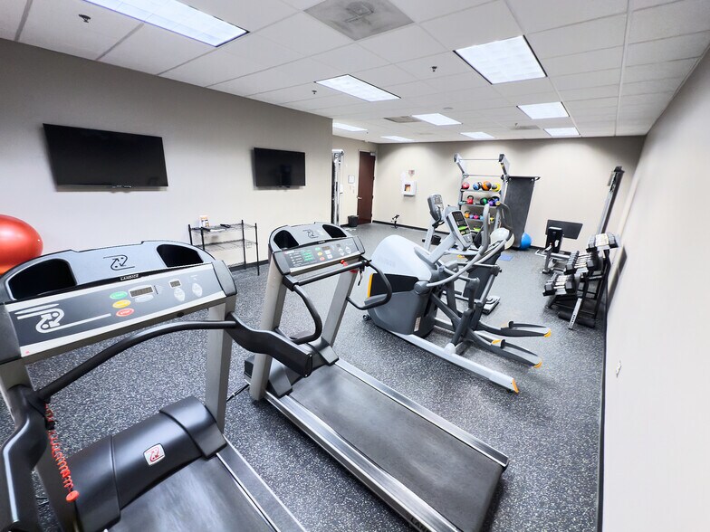More Photos Of 3780 Mansell Rd, Alpharetta Unknown For Lease
