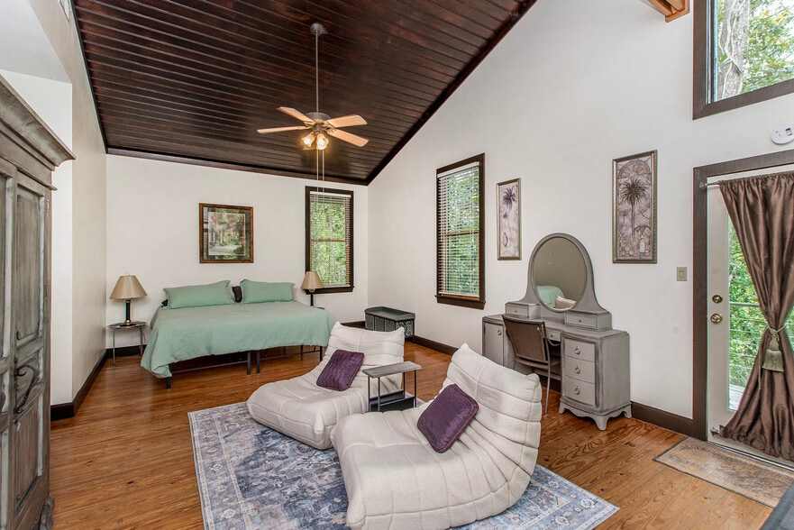 More Photos Of 11030 Garden Ln, Folsom Specialty For Sale