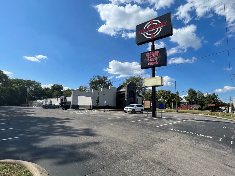 Primary Photo Of 4803 Old Hickory Blvd, Hermitage Freestanding For Sale