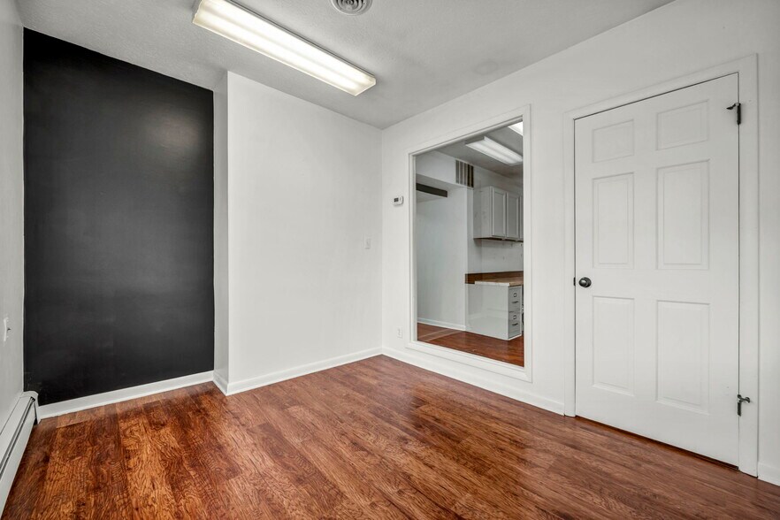 More Photos Of 10570-10574 Ravenna Rd, Twinsburg Office For Lease