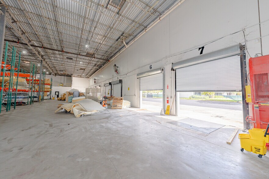 More Photos Of 5360 NW 35th Ave, Fort Lauderdale Warehouse For Lease