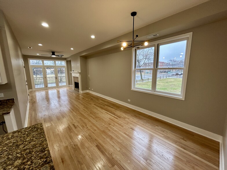 More Photos Of 5644 S Prairie Ave, Chicago Apartments For Sale