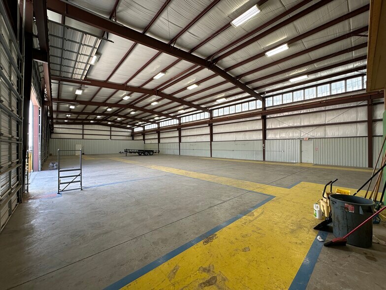 More Photos Of 1206 Windview St, Odessa Manufacturing For Lease