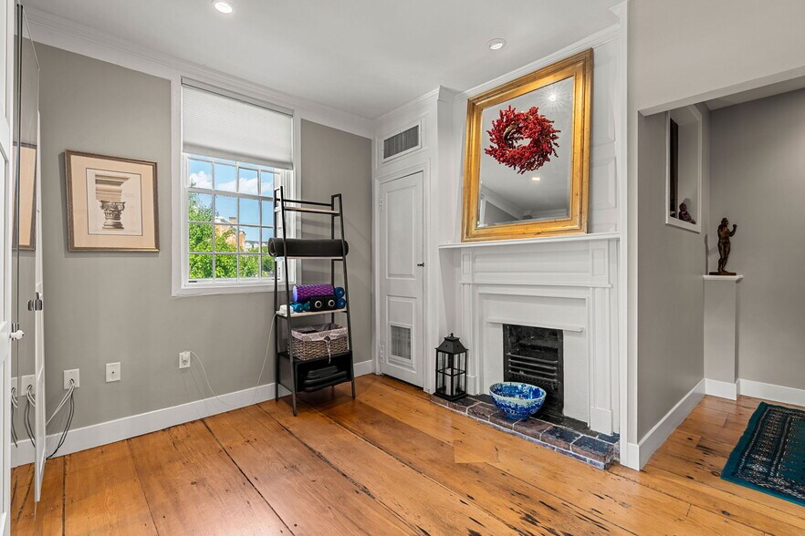 More Photos Of 314 Essex St, Salem Specialty For Sale