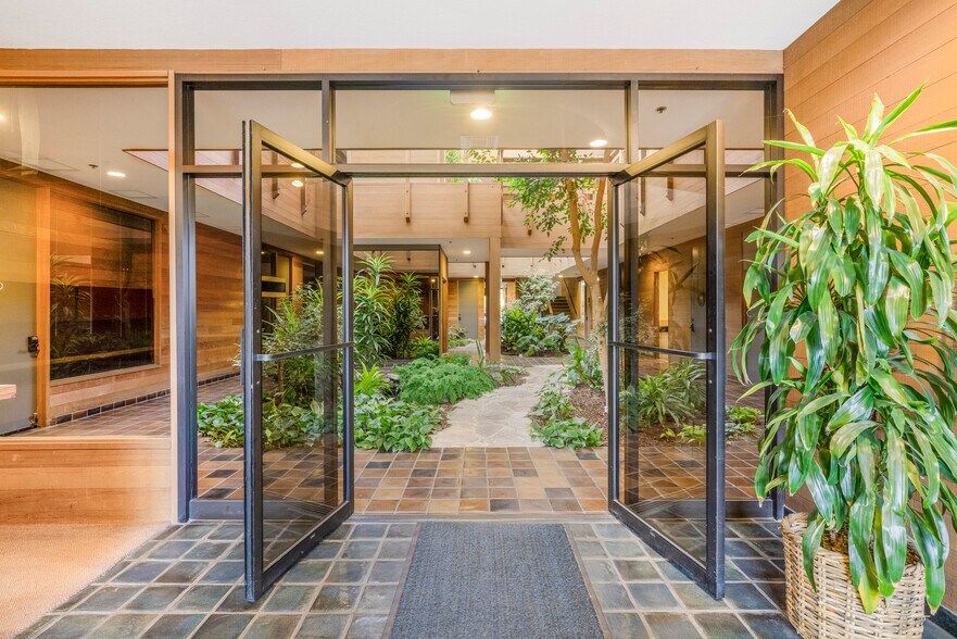 More Photos Of 2029 Village Ln, Solvang Medical For Sale