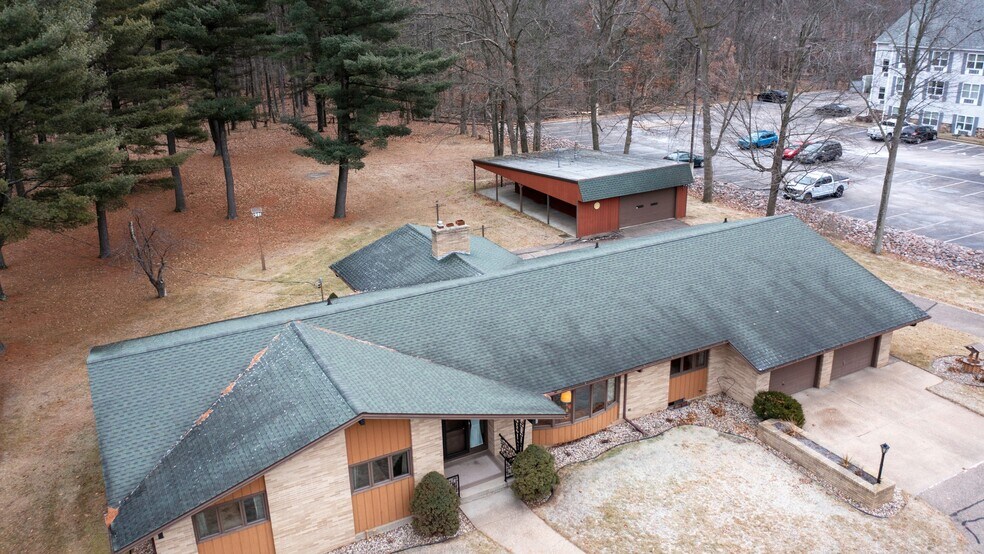 More Photos Of 309 Division St, Stevens Point Freestanding For Sale