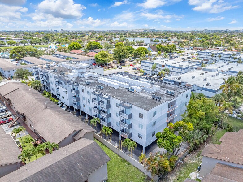 More Photos Of 1095 W 77th St, Hialeah Apartments For Sale