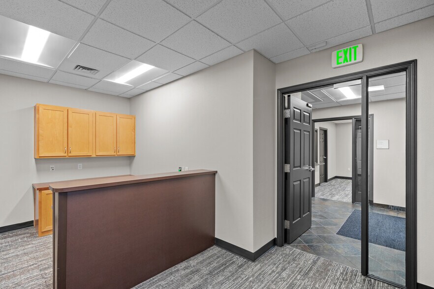 More Photos Of 1184 McGee Ct NE, Keizer Medical For Lease