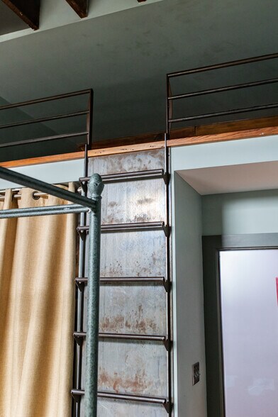 More Photos Of 112 18th St N, Birmingham Storefront For Sale