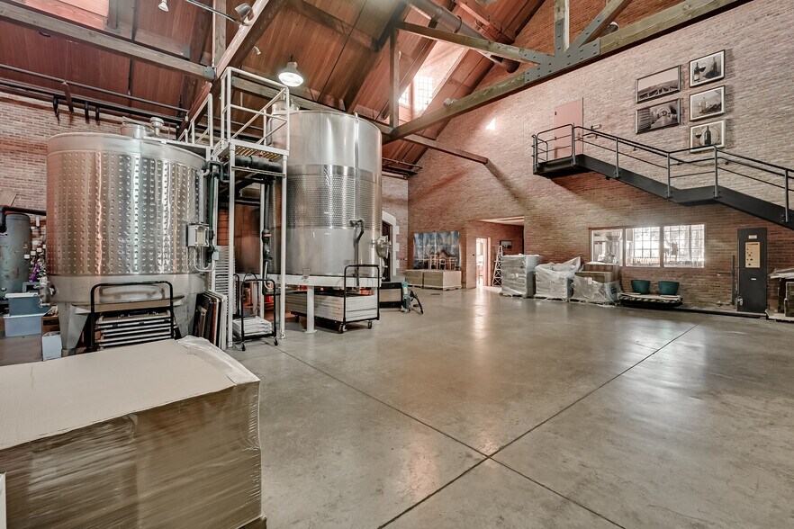 More Photos Of 2000 Champagne Blvd, Grapevine Specialty For Sale