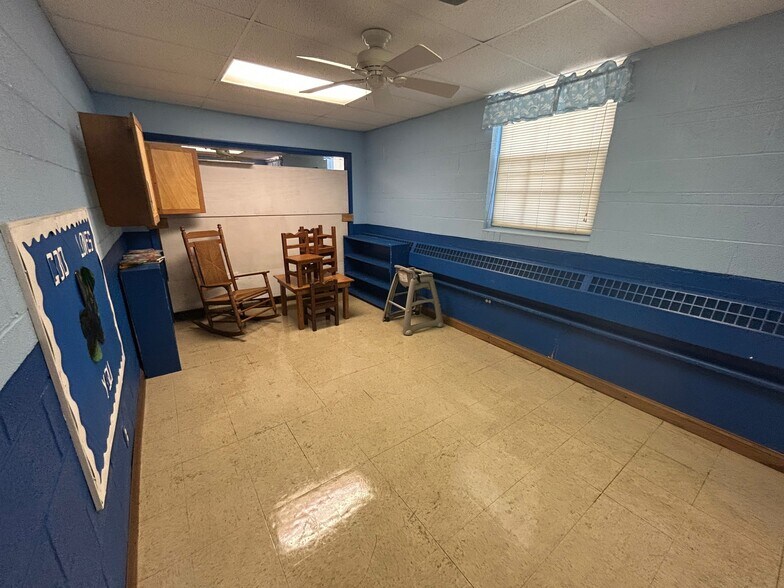 More Photos Of 11565 Pippin Rd, Cincinnati Religious Facility For Sale