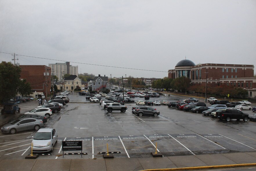 More Photos Of 310-314 E Main Ave, Bowling Green Office For Sale