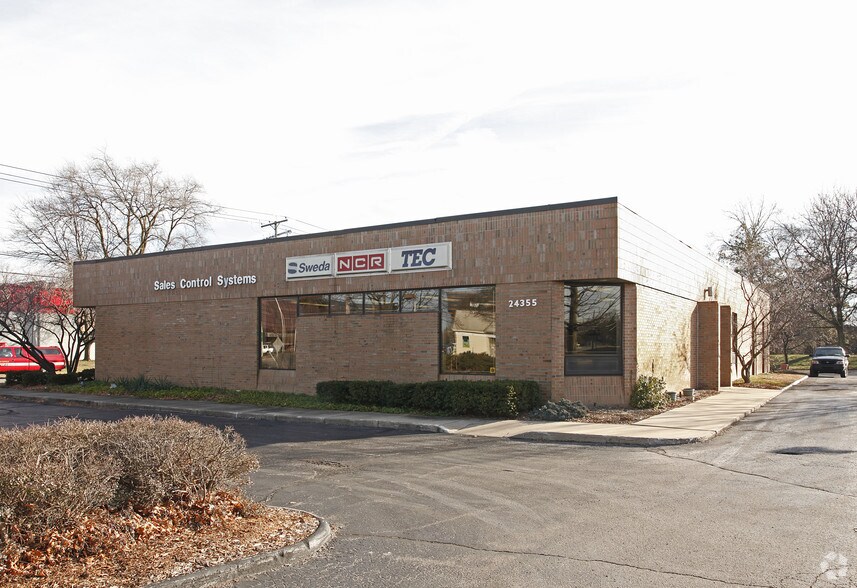 More Photos Of 24355 10 Mile Rd, Southfield Flex For Sale