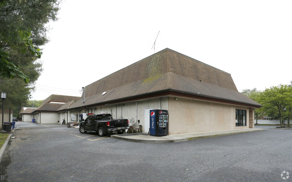 More Photos Of 210 New Rd, Linwood Storefront For Lease