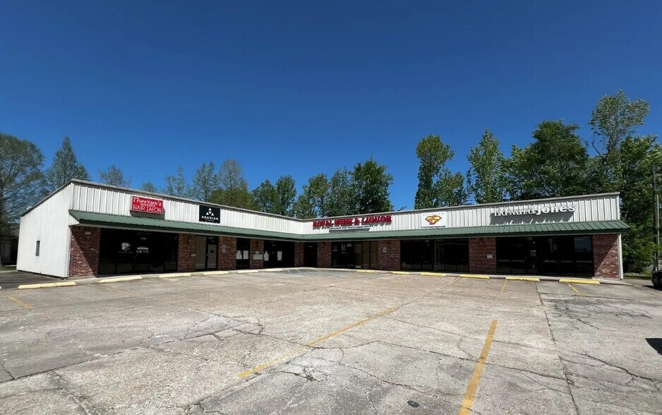 More Photos Of 17301 Jefferson Hwy, Baton Rouge Office For Lease
