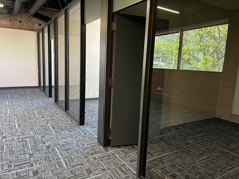 More Photos Of 1255 E Brickyard Rd, Salt Lake City Bank For Lease