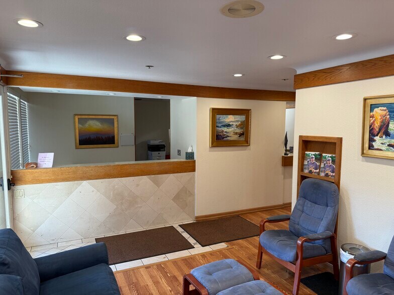 More Photos Of 337 El Dorado St, Monterey Office For Lease