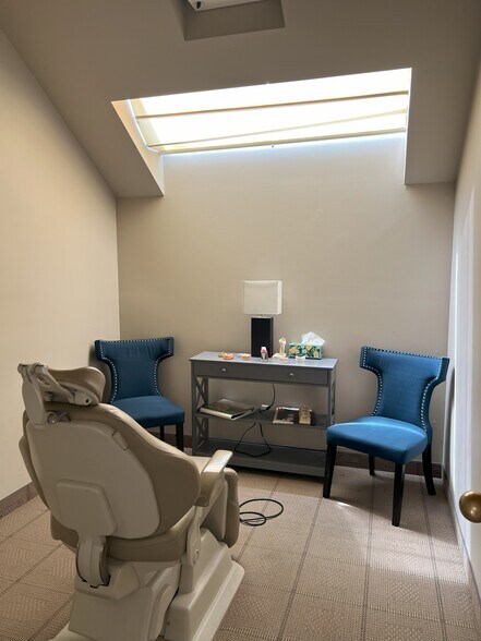 More Photos Of 4181 Holiday St NW, North Canton Medical For Lease