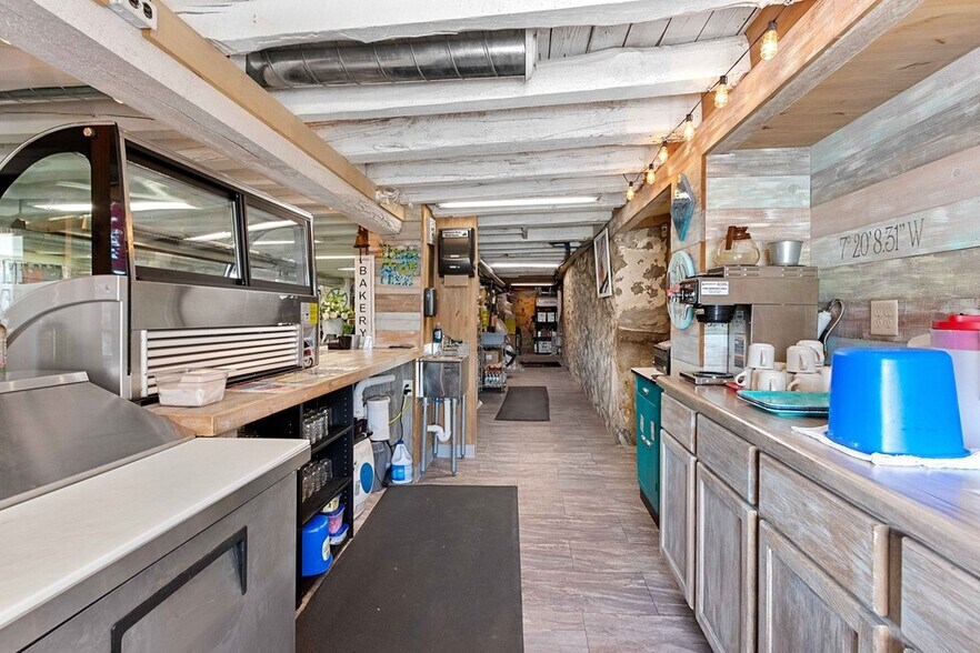 More Photos Of 6216 WI-42, Egg Harbor General Retail For Sale