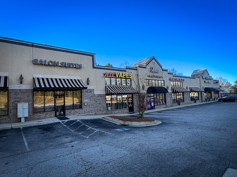 More Photos Of 6880 Douglas Blvd, Douglasville General Retail For Lease