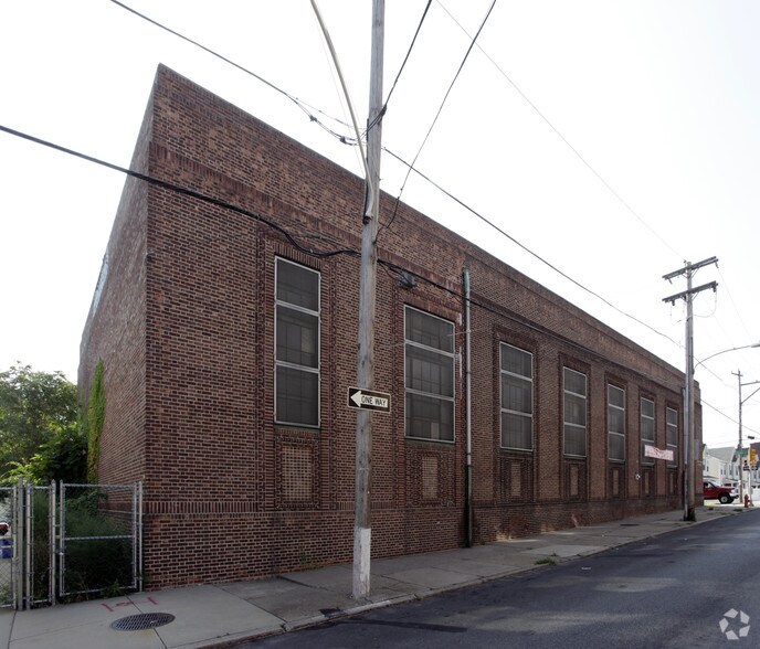 More Photos Of 1835 W Oxford St, Philadelphia Industrial For Sale