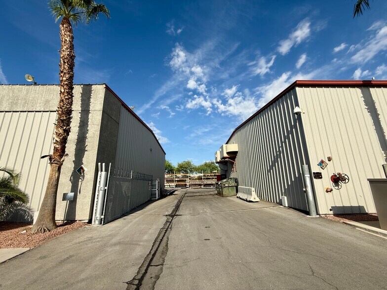 More Photos Of 3845 Rockbottom St, North Las Vegas Light Manufacturing For Lease