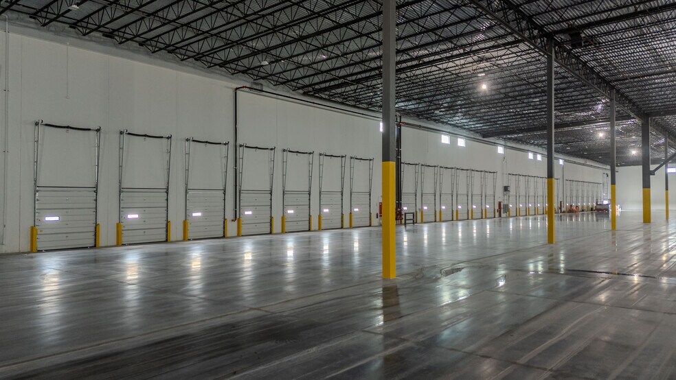 More Photos Of 681 Main St, Belleville Unknown For Lease