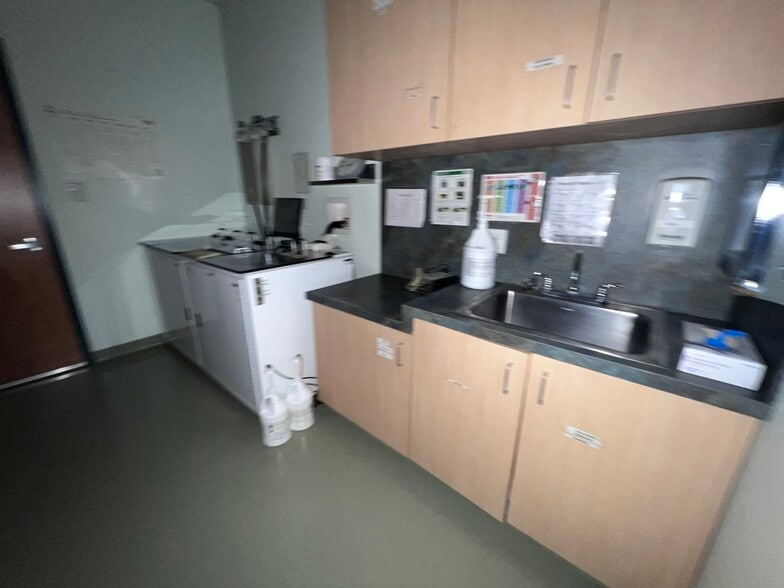 More Photos Of , Glenn Dale Office For Sale