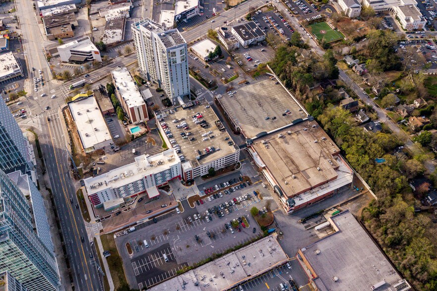 More Photos Of 3232 Peachtree Rd NE, Atlanta Unknown For Lease