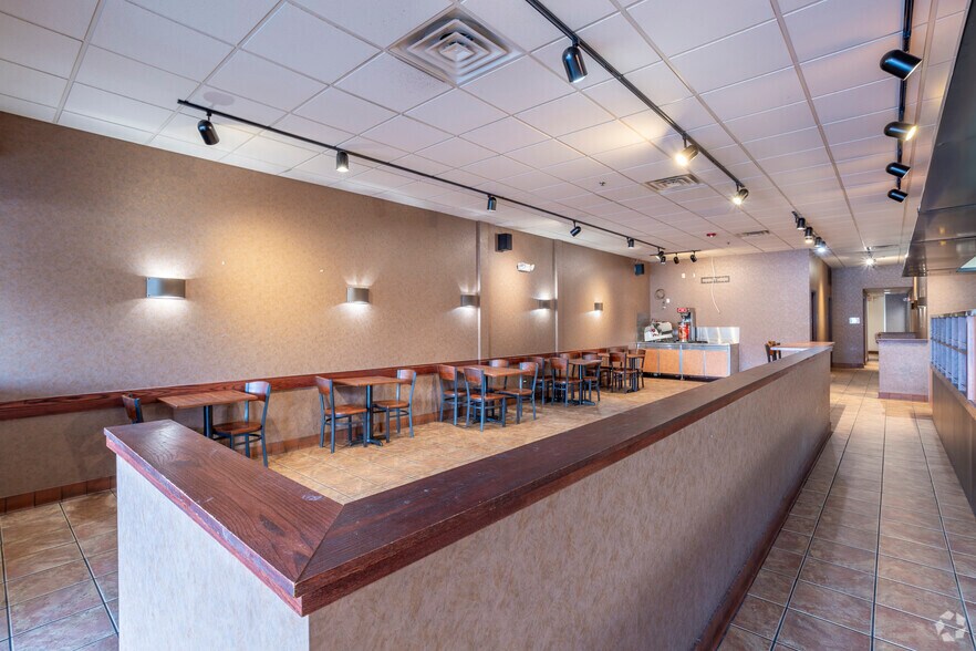 More Photos Of 801 E Butterfield Rd, Lombard Unknown For Lease