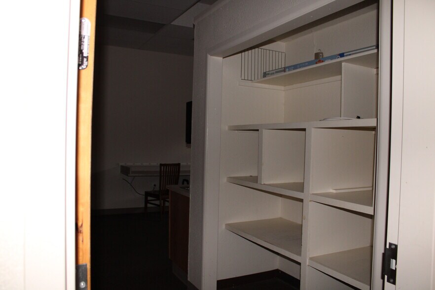More Photos Of 1275 Anthony Dr, Anthony Medical For Sale