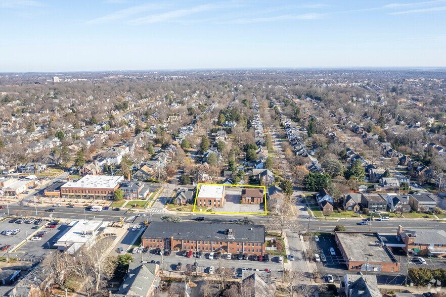 More Photos Of 6607 York Rd, Baltimore Office For Sale