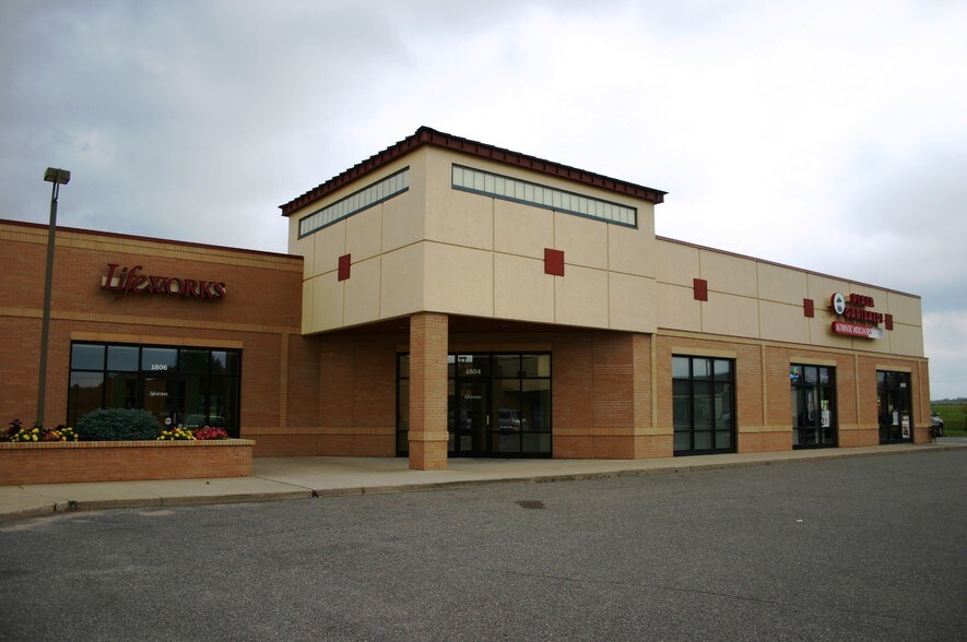 More Photos Of 1802 Commerce Dr, North Mankato Freestanding For Lease