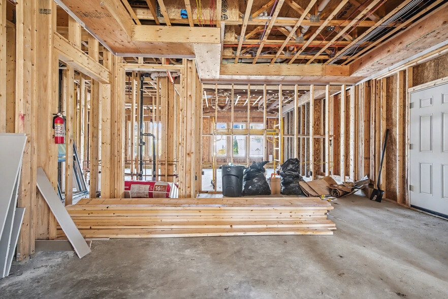 More Photos Of 173 High Plain St, Walpole Office For Sale