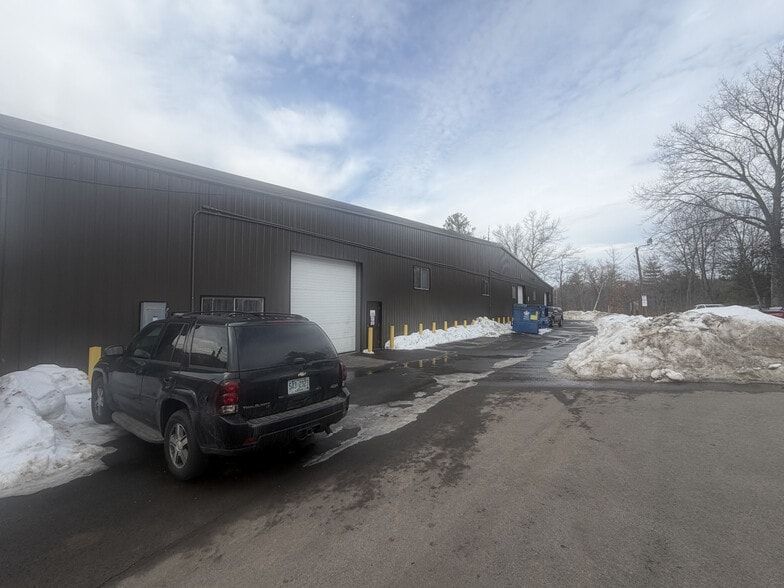 More Photos Of 111 Hillside Ave, Londonderry Manufacturing For Lease