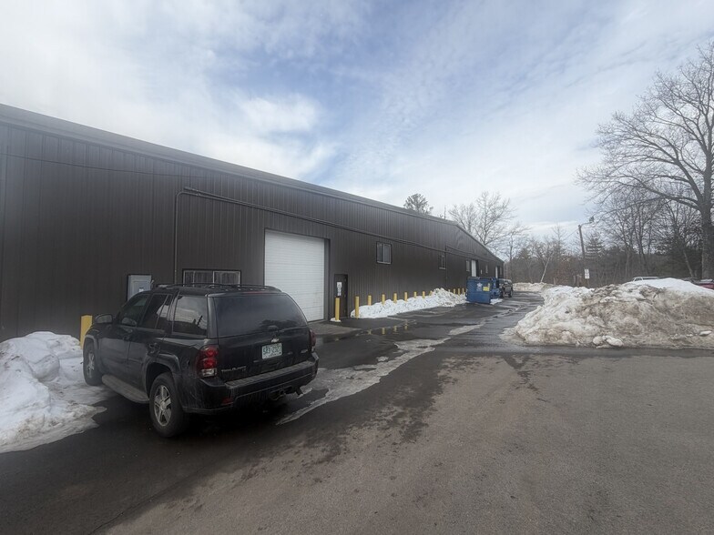More Photos Of 111 Hillside Ave, Londonderry Manufacturing For Lease