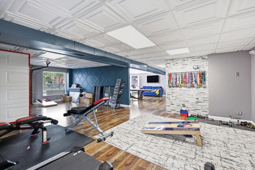 More Photos Of 7511 Leavenworth Rd, Kansas City Auto Repair For Sale