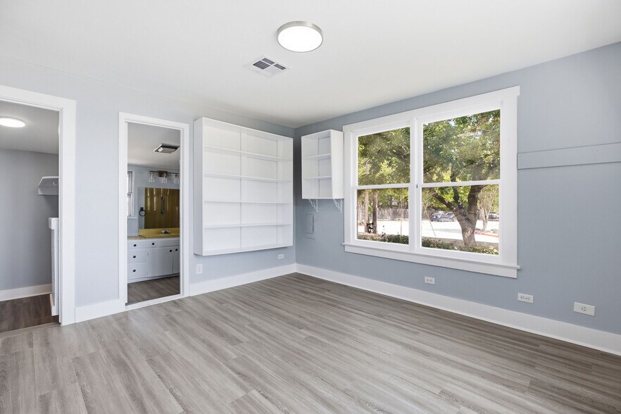 More Photos Of 208 E Hwy 79 St, Hutto Daycare Center For Lease