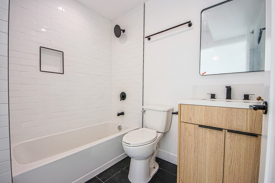 More Photos Of 5709 Auckland Ave, North Hollywood Apartments For Sale