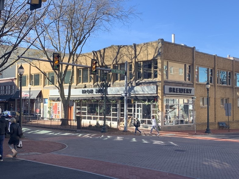 More Photos Of 3 W Gay St, West Chester Storefront Retail Office For Lease