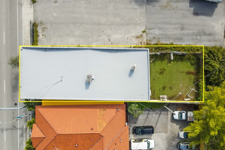 More Photos Of 5930 NE 2nd Ave, Miami Storefront For Lease