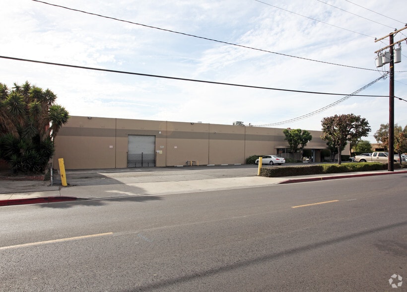 More Photos Of 15110 Nelson Ave, City of Industry Manufacturing For Lease