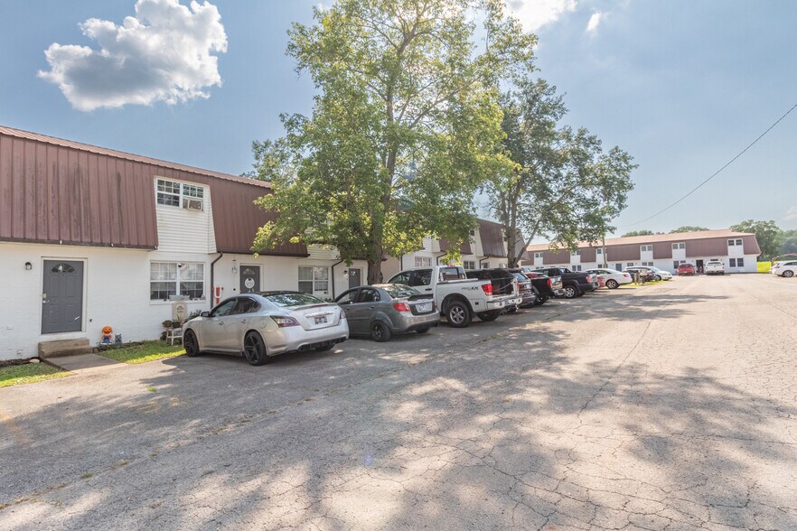 More Photos Of 2000 Old Tullahoma Rd, Winchester Apartments For Sale