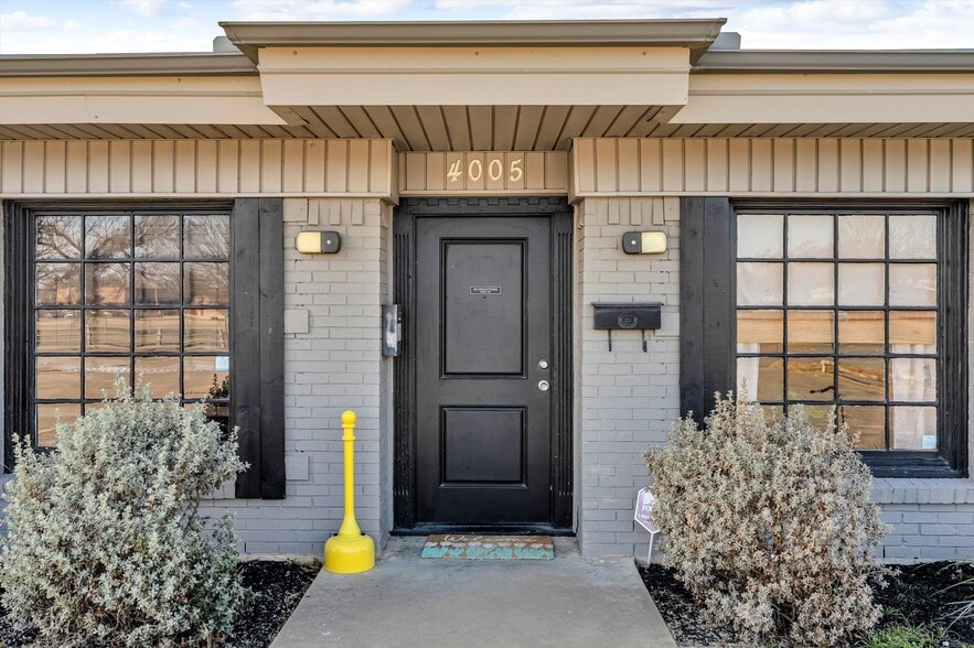 More Photos Of 4005 Rufe Snow Dr, North Richland Hills Medical For Sale