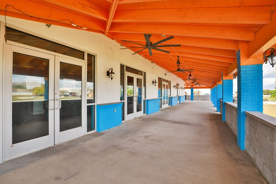 More Photos Of 3302 Shaver St, Pasadena Restaurant For Lease