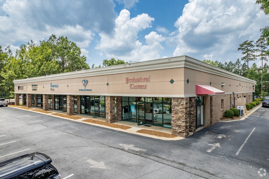 More Photos Of 2011 Commerce Dr N, Peachtree City Storefront Retail Office For Lease