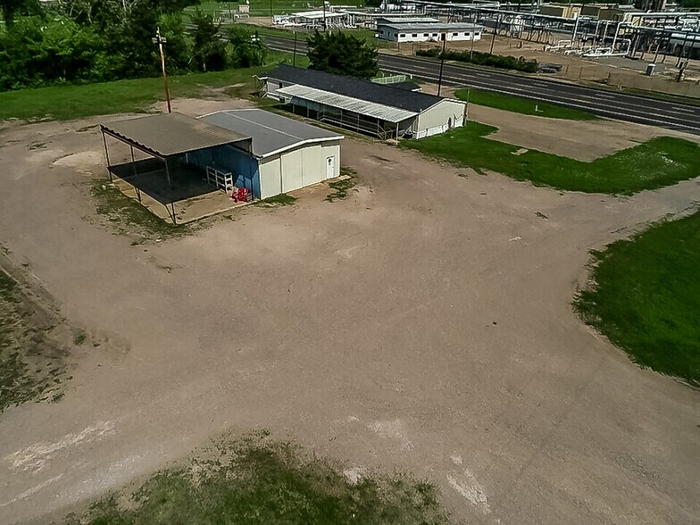 More Photos Of 2617 US Highway 79 N, Carthage Industrial For Sale