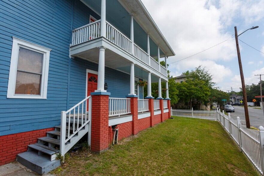 More Photos Of 2305-2311 Habersham Dr, Savannah Storefront Retail Office For Sale